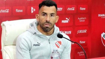 CarlosTevez renunció a la dirección técnica de Independiente tras asumir en 2023 enel que logró salvarlo del descenso, sumó buenas rachas y hubo ilusión por eltítulo.