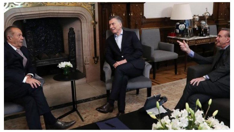 Macri busca reforzarse en votos peronistas y pacta con el Rodríguez Saá no K