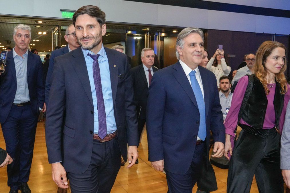 Martín Llaryora y Maximiliano Pullaro, de Provincias Unidas. Martín Llaryora y Maximiliano Pullaro, de Provincias Unidas. 