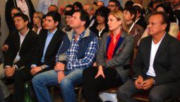 altText(En Rosario, La Plata y CABA ya se movilizan los candidatos)}