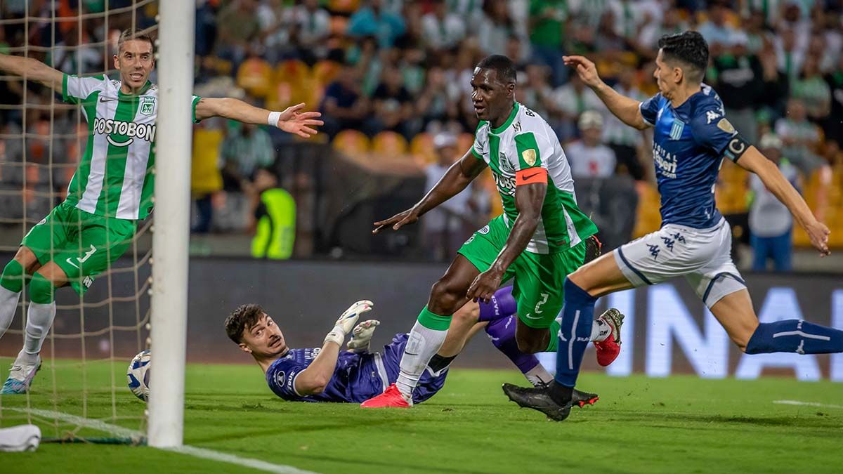 Racing cayó 4-2 ante Atlético Nacional de Medellín en un partidazo por la Copa Libertadores y todo se define en el Cilindro. (Foto: Noticias Argentinas/ CONMEBOL)