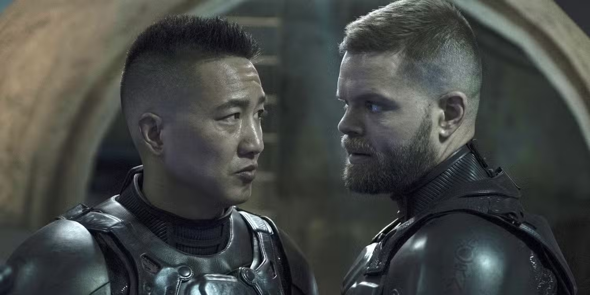 Un grupo de personajes viaja por un universo donde la política, la ciencia y la acción conviven con realismo. Cada detalle, desde la gravedad hasta los dialectos, refuerza la credibilidad del mundo. Un grupo de personajes viaja por un universo donde la política, la ciencia y la acción conviven con realismo. Cada detalle, desde la gravedad hasta los dialectos, refuerza la credibilidad del mundo.