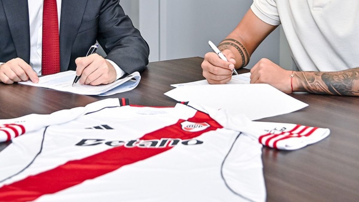 River va a la carga por dos jugadores de talla internacional. River va a la carga por dos jugadores de talla internacional.