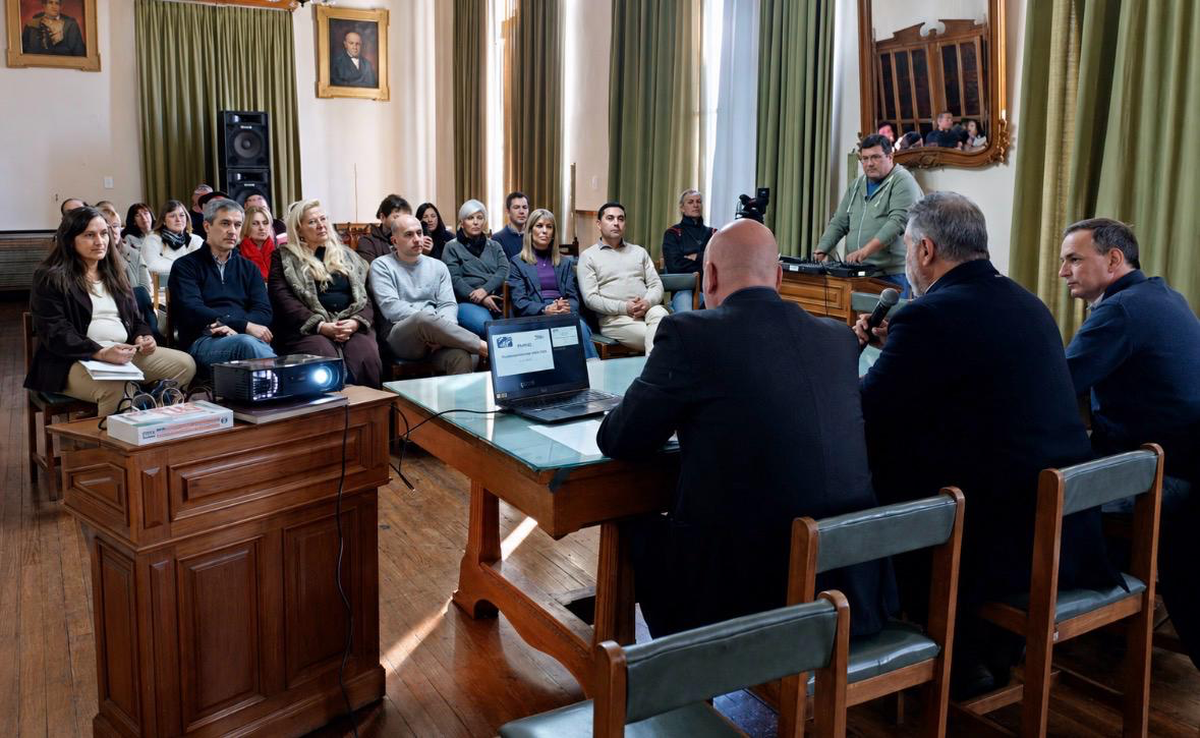 Exposición de Alejandro Rodríguez, donde el exlegislador defendió el proyecto de Zonas Frías, del cual es coautor. Exposición de Alejandro Rodríguez, donde el exlegislador defendió el proyecto de Zonas Frías, del cual es coautor.
