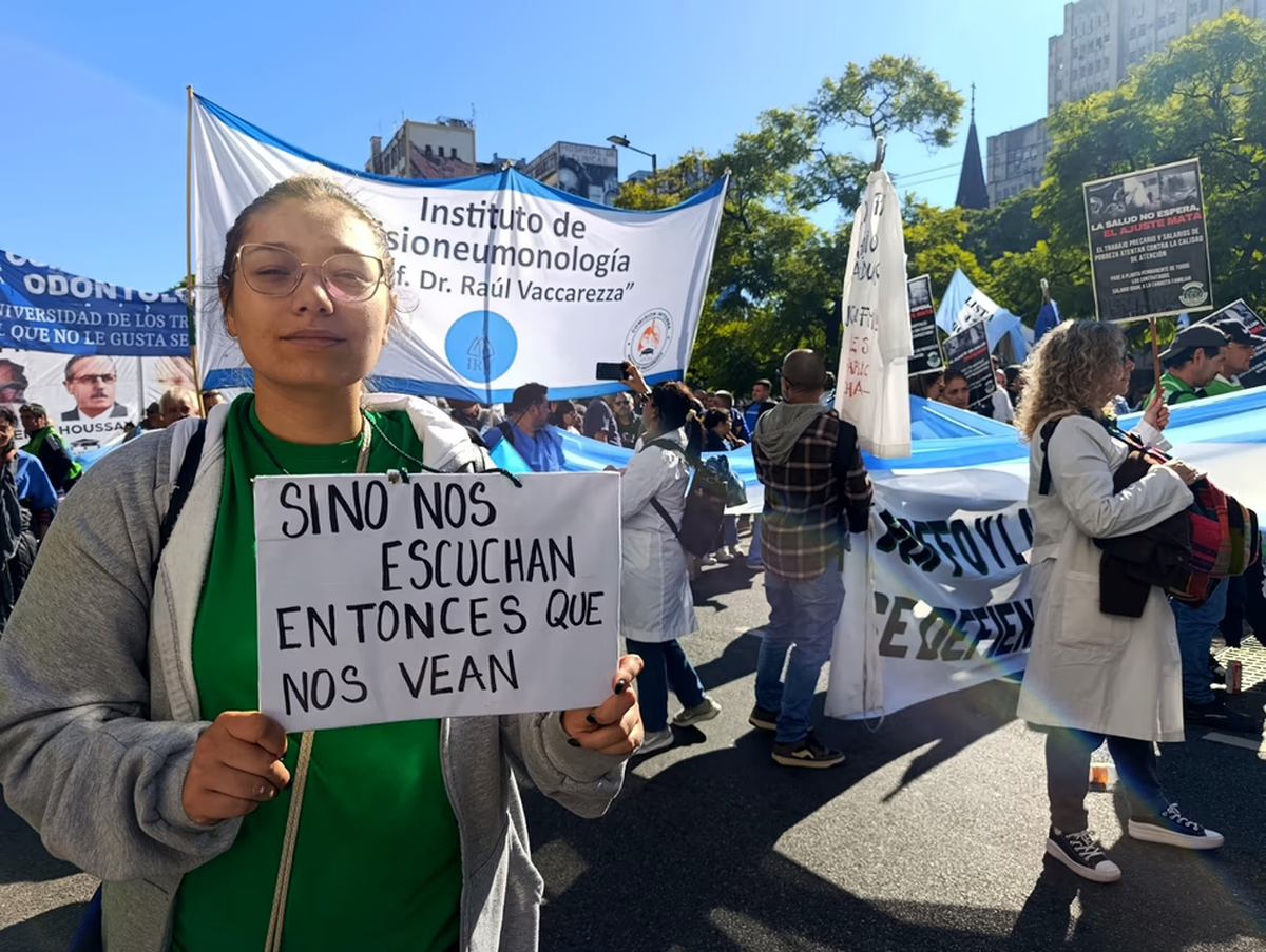 Los estudiantes marchan en todo el país. Los estudiantes marchan en todo el país. 