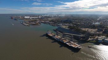 YPF debería realizar el proyecto GNL en Bahía Blanca. No se entiende lo de Punta Colorada. YPF debería realizar el proyecto GNL en Bahía Blanca. No se entiende lo de Punta Colorada.