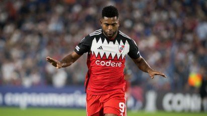 River y Nacional empataron 2 a 2 en un partido de vértigo y polémica