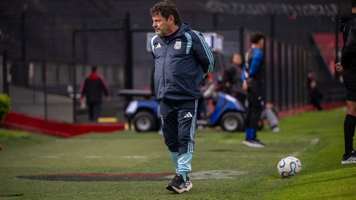 Adrián Gallará, entrenador de la Selección Argentina Sub-15, convocó a un juvenil de Estudiantes para el Mundial