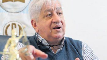 El gremialista Julio Piumato está internado con coronavirus