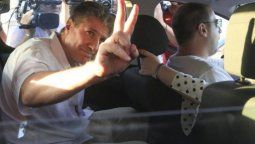 altText(Convocaron a un abrazo en Tribunales para que Boudou no vuelva a la cárcel)}