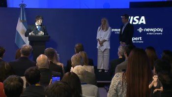 Javier Milei este miércoles en un Centro de Monitoreo de Transacciones de Visa Argentina. Javier Milei este miércoles en un Centro de Monitoreo de Transacciones de Visa Argentina.