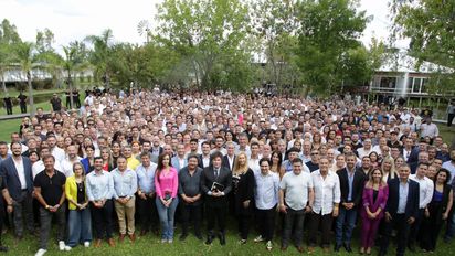 Javier Milei reunió 1.000 referentes, estrenó web y video