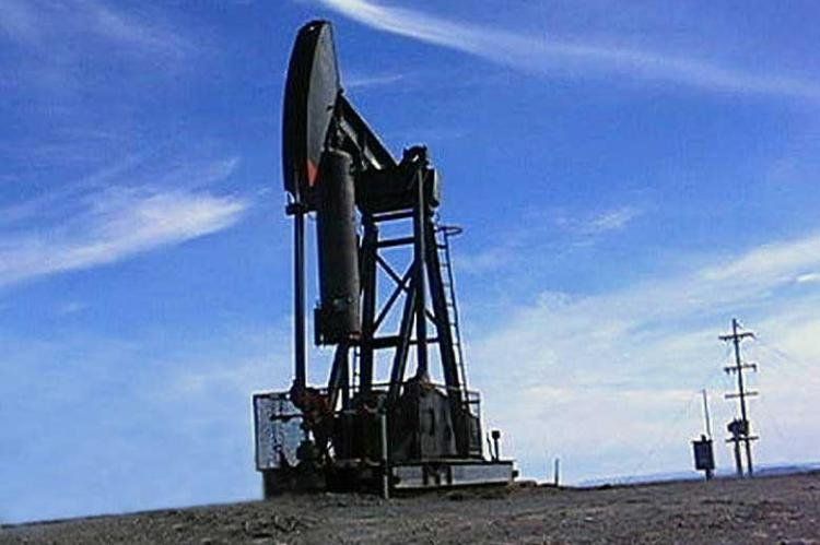 petr%C3%B3leo telam.jpg