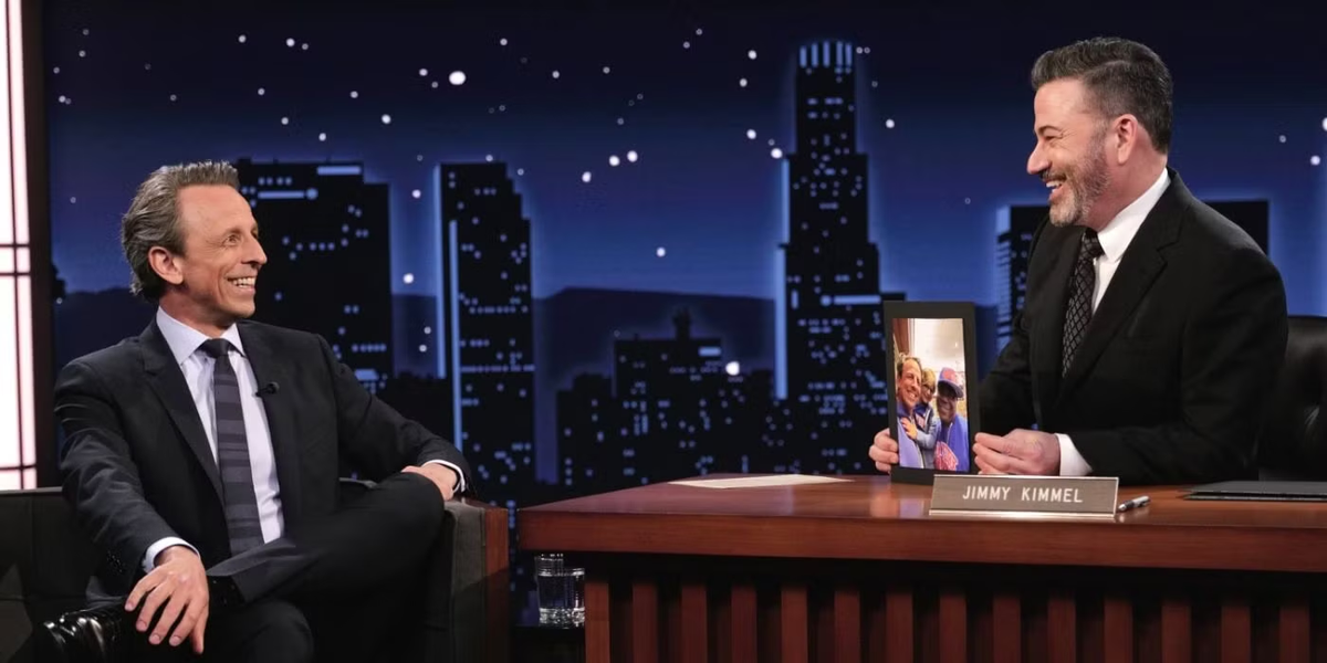 Kimmel defendió la libertad de expresión y aclaró que no atacó a ningún partido político. También destacó la atención internacional y la viralización de su regreso en YouTube e Instagram. Kimmel defendió la libertad de expresión y aclaró que no atacó a ningún partido político. También destacó la atención internacional y la viralización de su regreso en YouTube e Instagram.