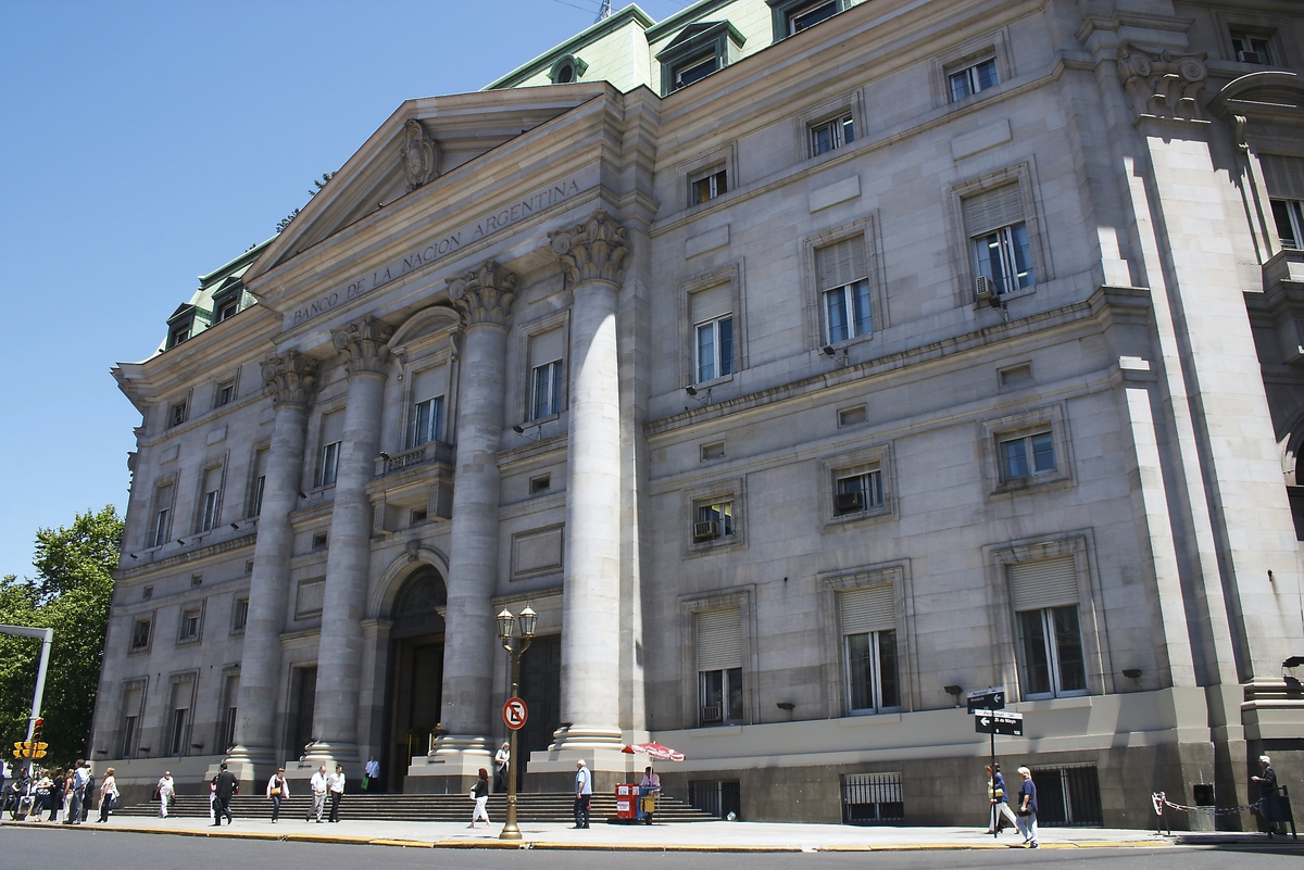 Banco Nación en la mira. Banco Nación en la mira. 
