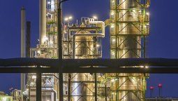 Estados Unidos pide el cese de ataques a refinerías rusas