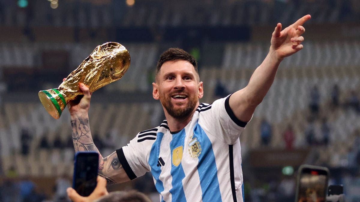 Lionel Messi prometió en 2017 que iría a visitar la ciudad de San Nicolás si ganaba la copa del mundo pero todavía no cumplió y la misma ciudad lo espera. Lionel Messi prometió en 2017 que iría a visitar la ciudad de San Nicolás si ganaba la copa del mundo pero todavía no cumplió y la misma ciudad lo espera.