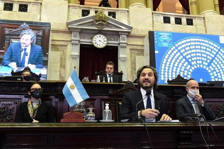 Cafiero ante los diputados nacionales presentando su informe de gestión.