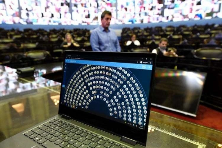 Los sueldos en el Congreso seguirán congelados.