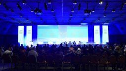 altText(Turismo: gran expectativa por la vuelta de los congresos en la Argentina)}