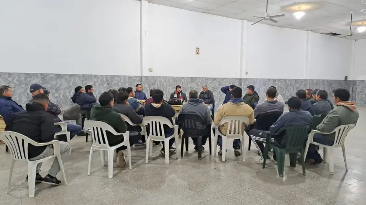 Los trabajadores realizaron una asamblea para visibilizar la cruda realidad que atraviesan. Los trabajadores realizaron una asamblea para visibilizar la cruda realidad que atraviesan. 