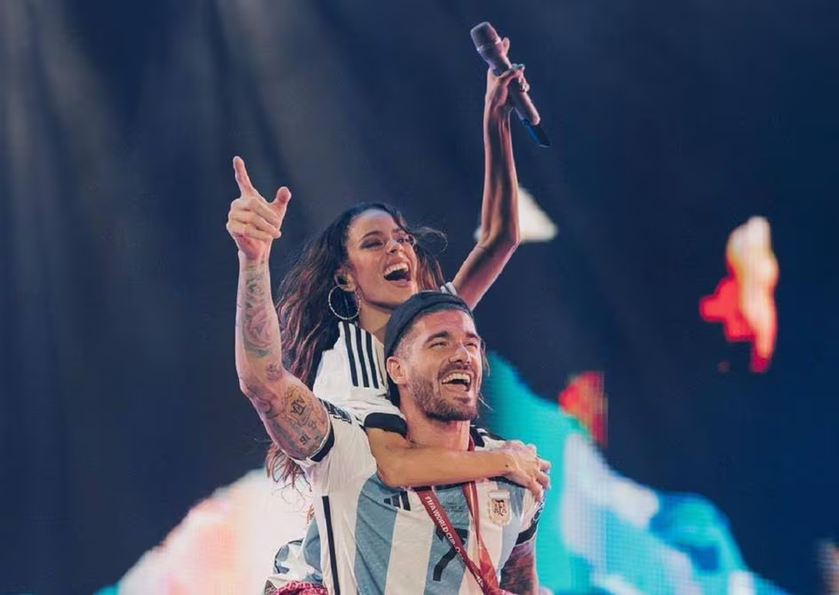 Rodrigo De Paul ya se olvidó de Tini Stoessel. Rodrigo De Paul ya se olvidó de Tini Stoessel.