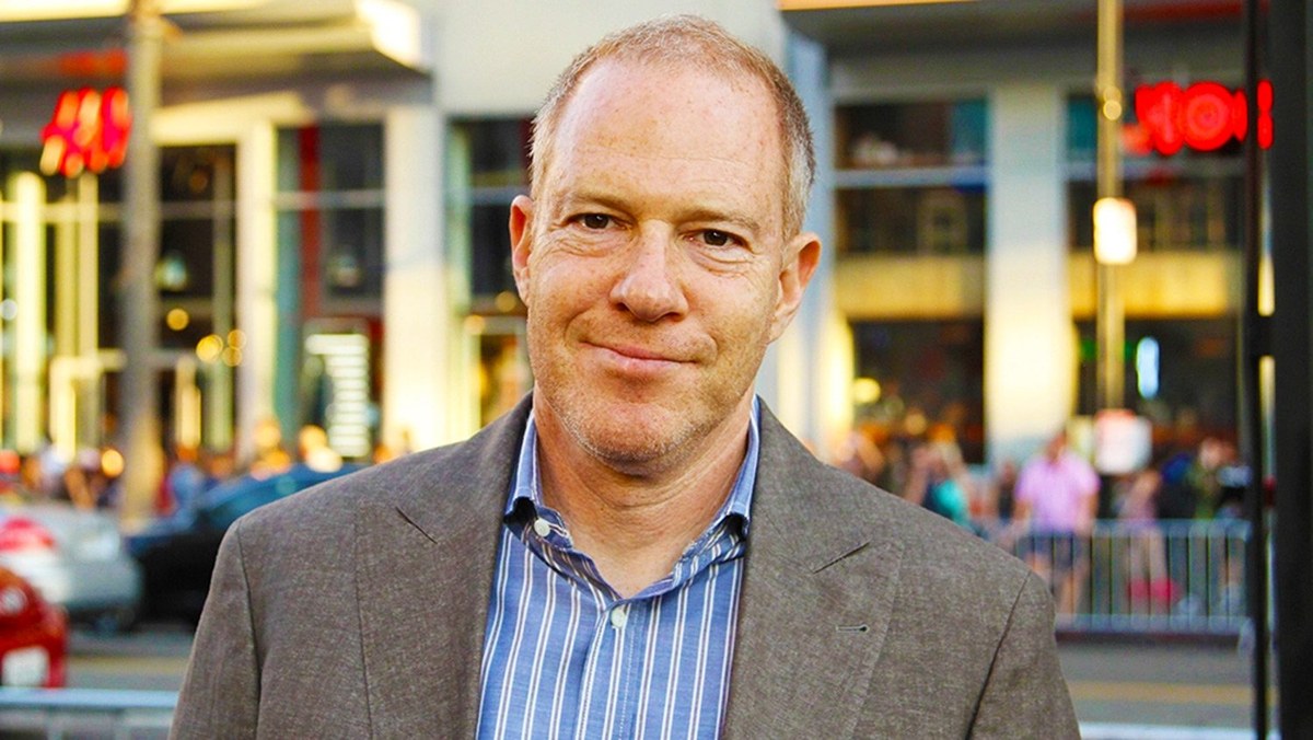 Tobey Emmerich exjefe de Warner. 