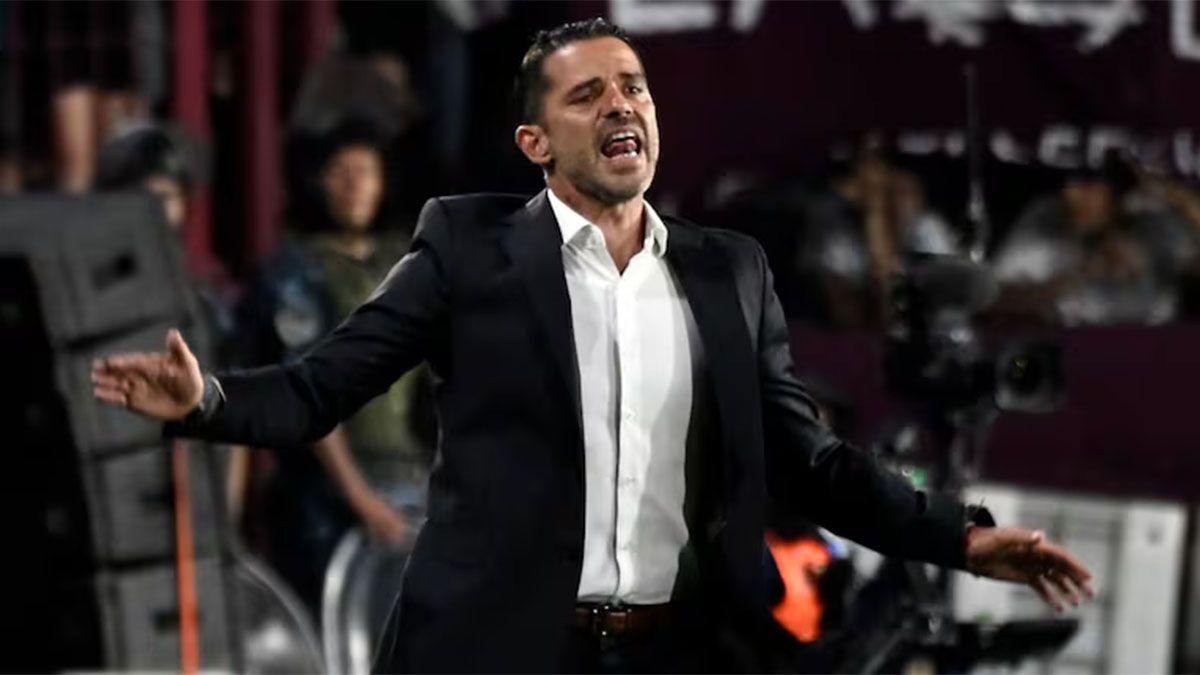 Fernando Gago sufrió una nueva caída como técnico de Boca en la que pidió hacer una “autocrítica” e igualó un récord negativo en el club. Fernando Gago sufrió una nueva caída como técnico de Boca en la que pidió hacer una “autocrítica” e igualó un récord negativo en el club.
