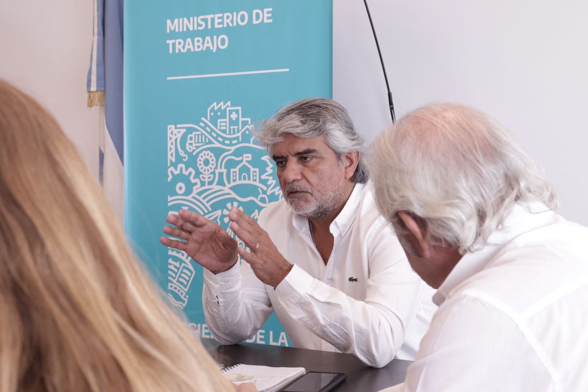 El titular de la cartera laboral bonaerense, Walter Correa, dijo que la suma fija "no es incompatible la negociación paritaria".