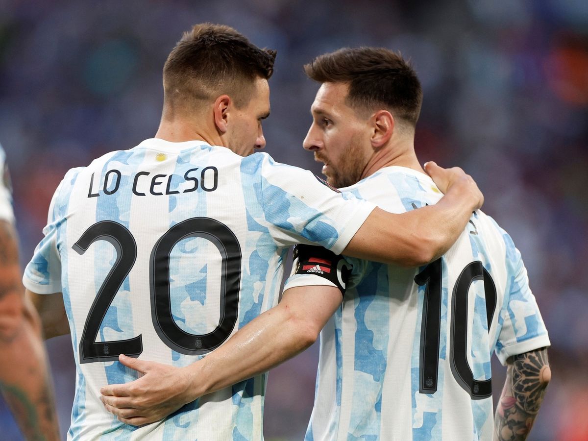 Lionel Messi y Giovani Lo Celso.