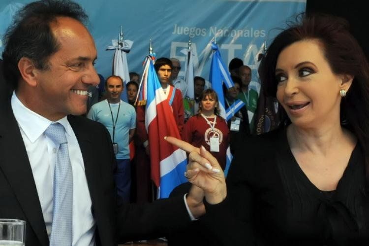 Cristina Fernández junto a Daniel Scioli.