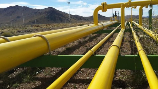 Gas de Vaca Muerta: Figueroa abrió fuego contra una multinacional y envía una comitiva a Chile