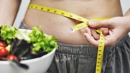 Aunque muchas dietas, suplementos y planes prometen una pérdida de peso rápida, la mayoría carecen de pruebas científicas.