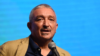 Ley Ómnibus 2 en marcha pero Alejandro Fabio Pereyra tiene su plan. Ley Ómnibus 2 en marcha pero Alejandro Fabio Pereyra tiene su plan.