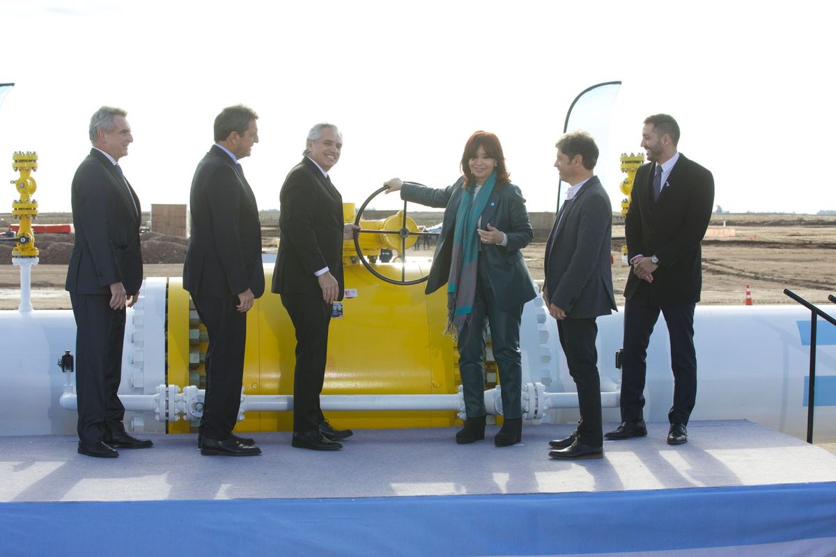CFK y Alberto Fernández en la inauguración del Gasoducto Néstor Kirchner.