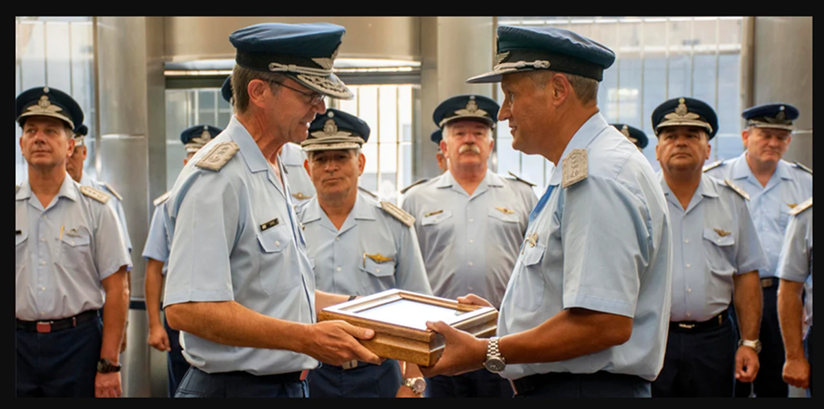 Brigadier Dirié, tercer oficial más importante de la Fuerza Aérea y protagonista de uno de los escándalos Brigadier Dirié, tercer oficial más importante de la Fuerza Aérea y protagonista de uno de los escándalos