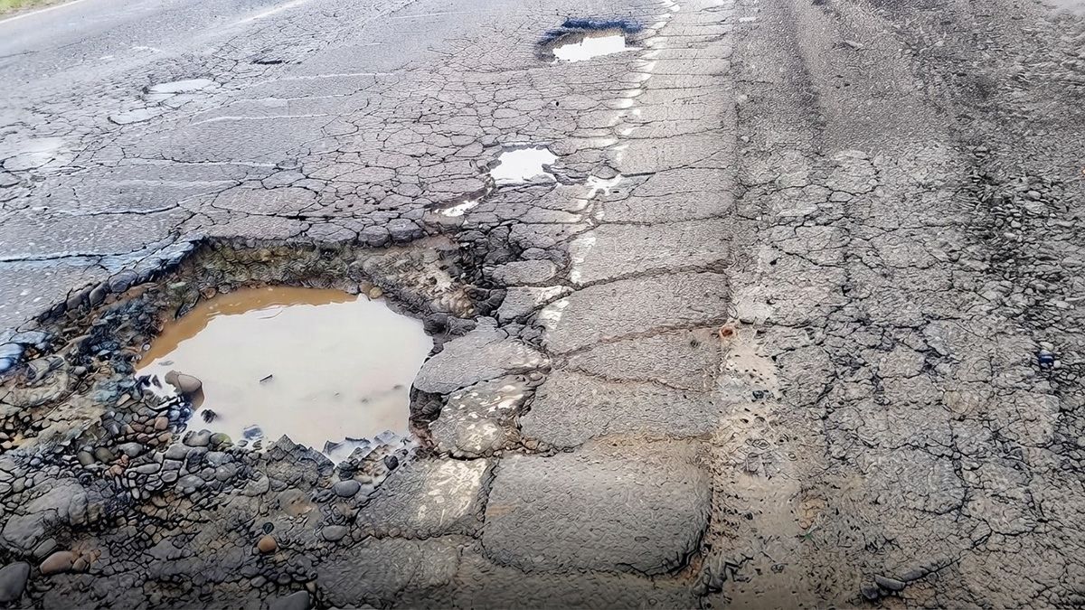 R&iacute;o Negro formaliz&oacute; con el Gobierno nacional el traspaso de las rutas nacionales 22 y 151, el control de dos corredores clave para Vaca Muerta.