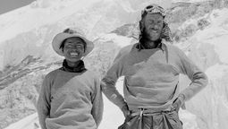 En 1953, un neozelandés y un sherpa conquistaron el Everest, la montaña más alta del mundo, con una épica expedición que cambió para siempre la historia.