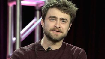 Daniel Radcliffe, el actor que dio vida a Harry Potter, cumple 35 años. Desde su icónico papel, construyó su carrera interpretando roles muy elogiados. Daniel Radcliffe, el actor que dio vida a Harry Potter, cumple 35 años. Desde su icónico papel, construyó su carrera interpretando roles muy elogiados.
