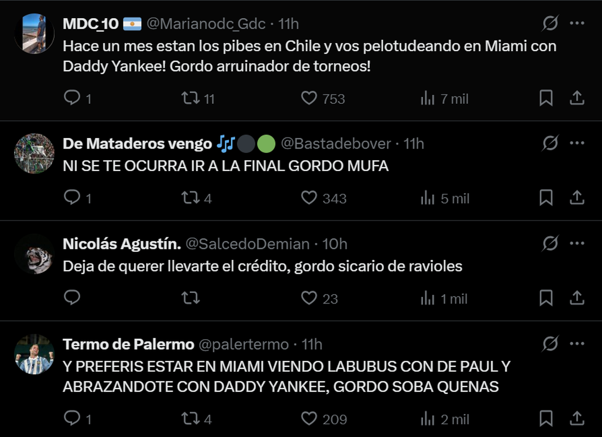 Uno de los tantos reproches de la gente para con Tapia tiene que ver con que el Chiqui no acompañó al seleccionado Sub-20 en su participación en el Mundial que se está disputando en Chile. El presidente de AFA por supuesto que se querrá colgar la medalla dorada el próximo domingo... Uno de los tantos reproches de la gente para con Tapia tiene que ver con que el Chiqui no acompañó al seleccionado Sub-20 en su participación en el Mundial que se está disputando en Chile. El presidente de AFA por supuesto que se querrá colgar la medalla dorada el próximo domingo...