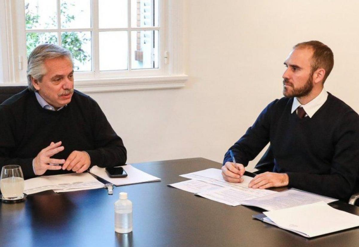 El presidente Alberto Fernández y su ministro de Economía Martín Guzmán buscan acelerar acuerdo con FMI.