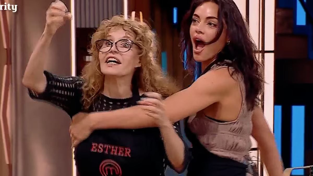 Goris cocinó un ceviche de dorado y le agradeció irónica a a su compañera, mientras que Attias le replicó que no robe más. Goris cocinó un ceviche de dorado y le agradeció irónica a a su compañera, mientras que Attias le replicó que no robe más.