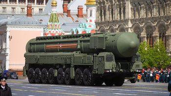 Rusia, como quiere sentirse segura ante occidente, se prepara con todo. Rusia, como quiere sentirse segura ante occidente, se prepara con todo.