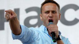 altText(Alexéi Navalny aún preso y envenenado desafía a Putin )}
