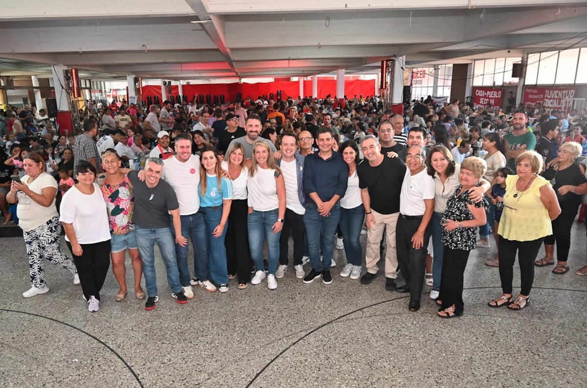 En Rosario, el Socialismo convocó a involucrarse en la Reforma Constitucional. En Rosario, el Socialismo convocó a involucrarse en la Reforma Constitucional.