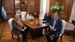 altText(Cristina recibió al campo en medio de un proyecto para exportar US$100.000 millones)}
