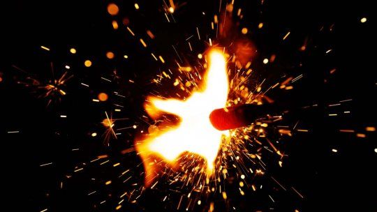 Alarma en el Gobierno por la protesta del policía que se encadenó a la Casa Rosada: ¿puede ser la chispa que encienda la mecha? Alarma en el Gobierno por la protesta del policía que se encadenó a la Casa Rosada: ¿puede ser la chispa que encienda la mecha?