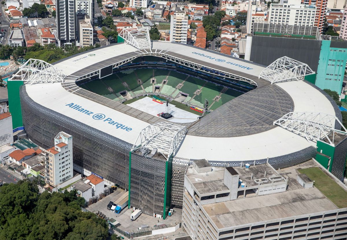 Estadio Allianz Parque, construido en 2014 tras la demolici&oacute;n del Estadio Palestra It&aacute;lia en 2010, propiedad de la Sociedade Esportiva Palmeiras. Es un estadio de 5 estrellas, de acuerdo con la calificaci&oacute;n de la UEFA, para 55.000 sentadas.