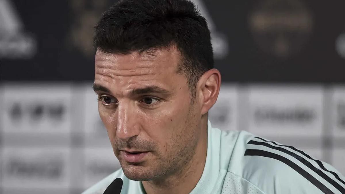 Lionel Scaloni adelantó quecambiaría la lista de 26 convocados para Qatar 2022 por molestias físicasaunque los rivales de Argentina dejaron dudas. (Foto: TyC Sports)