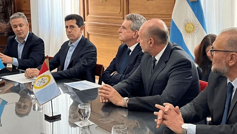 En Casa Rosada: Perotti con Rossi y 'Wado', pero no con Aníbal